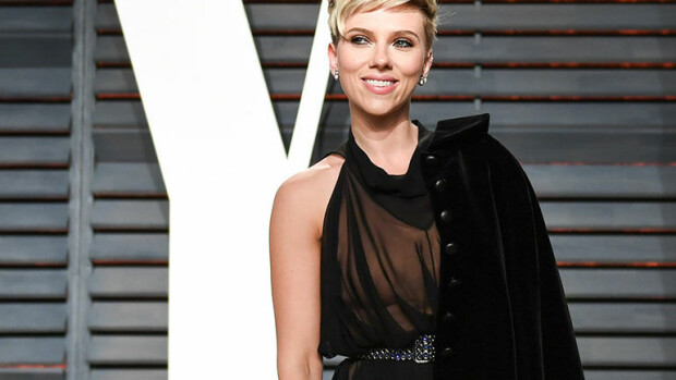 Scarlett Johansson haki avioeroa: valmistautuu huoltajuuskiistaan! Scarlet Johansson punaisella matolla