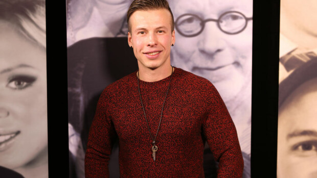 Vagina-Antti uhmaa jälleen Instagramin sääntöjä: nuolee blondin nänniä ja puristaa pakaroista! Antti Kurhinen