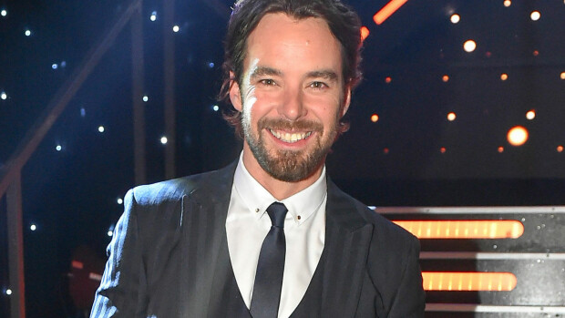 Mikko Leppilampi hyvästelee Helsingin – muuttaa 255 neliön miljoonakotiin! Mikko Leppilampi osti hulppean paritalon Espoon Westendistä.