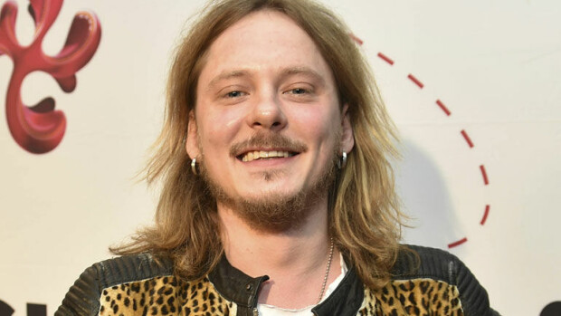 Fiksu teko - näin Jonne Aaron torjuu murtovarkaat! Jonne Aaron