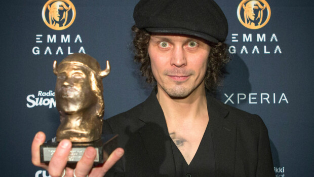 Tällaista on Ville Valon arki: Selviän työpaineista seksillä! Ville Valolla on konstit päästä työpaineista eroon.