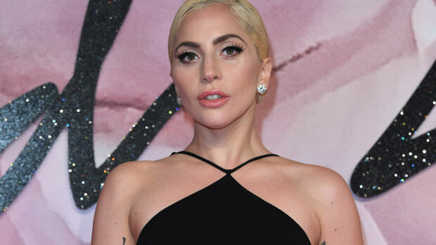 Lady Gaga varasti huomion Grammy-gaalassa: asuvalinta kuin pornomessuilta - kuva! Lady Gaga