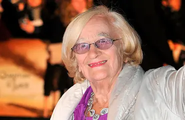 Sohvanvaltaajat-sarjan isoäiti kuoli