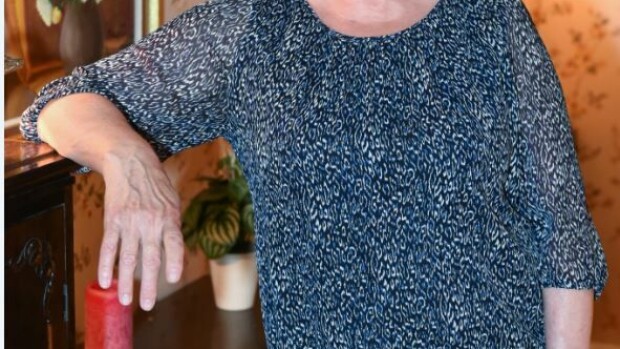 Salkkari-tähti Maija-Liisa Peuhun suhde on kestänyt yli 30 vuotta - katso talo ja tulot! Maija-Liisa Peuhu