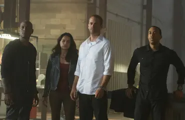Katkeavatko huhut: Fast and Furious 8 -traileri julki - ei vilaustakaan Paul Walkerin veljistä! 
