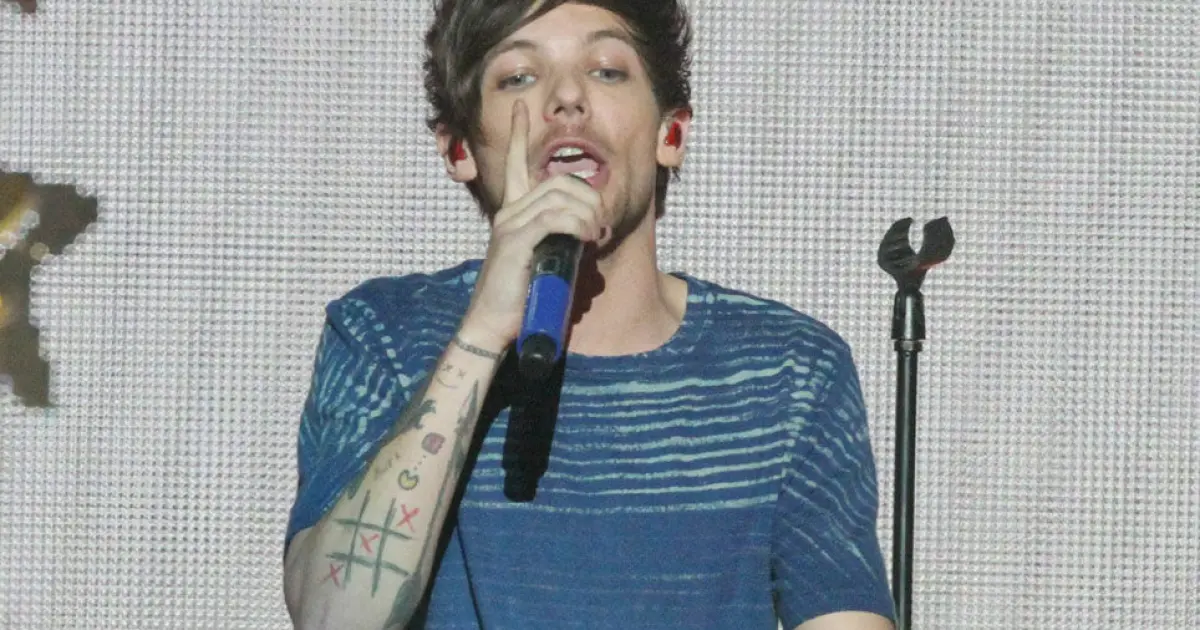 One Direction -tähti nousi X Factorin lavalle – äidin kuolemasta vain ...