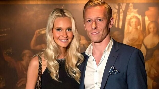 Metti Forssell avoimena suhteestaan ja ikäerostaan Mikluun: Näin rakkaus leimahti! Metti ja Mikael Forssel yhteiskuvassa.