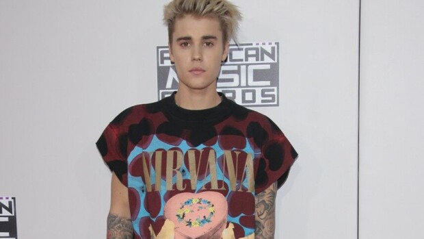 Justin Bieberistä uusi vahanukke: heruttaa Calvin Kleinin boksereissa! Justin Bieberistä uusi vahanukke: heruttaa Calvin Kleinin boksereissa!