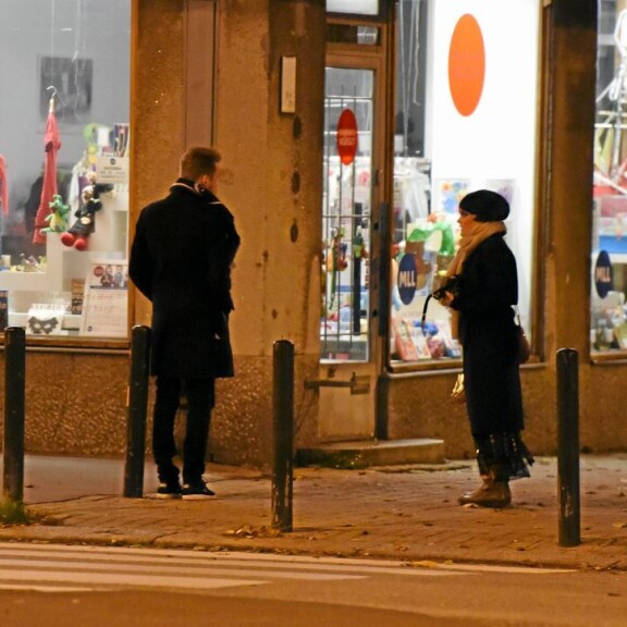 Anna Puulla ja tuottajarakkaalla ryppy rakkaudessa? Paparazzikuvat öisestä riidasta!