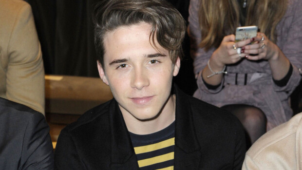 Kolmiodraama? Brooklyn Beckham nappasi julkkisystävänsä tyttöystävän?! Kolmiodraama? Brooklyn Beckham nappasi julkkisystävänsä tyttöystävän?!
