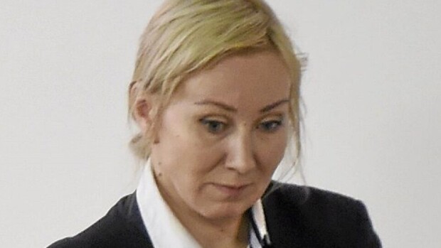 Kohupoliitikko Hanna Mäntylä rakastui: miehellä rikostausta ja ulosottokierre - kuva! Kohupoliitikko Hanna Mäntylä rakastui: miehellä rikostausta ja ulosottokierre - kuva!