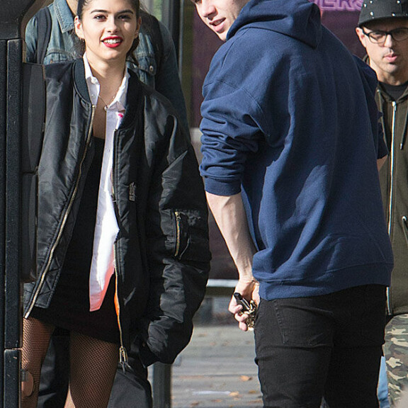 Kolmiodraama? Brooklyn Beckham nappasi julkkisystävänsä tyttöystävän?!