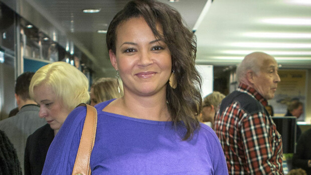 Lola Odusogan sinkkupäivät ohi: kuukausien salasuhde komeaan pitkätukkaan! Lola Odusogan sinkkupäivät ohi: kuukausien salasuhde komeaan pitkätukkaan!