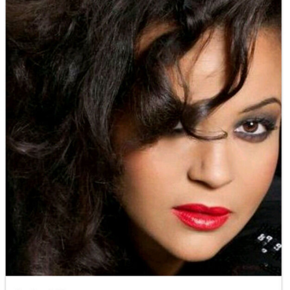 Lola Odusogan sinkkupäivät ohi: kuukausien salasuhde komeaan pitkätukkaan!