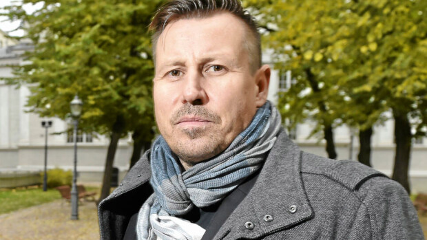 Entinen Karhu-ryhmän poliisi Harri Gustafsberg: Stressi vei jopa näkökyvyn! Entinen Karhu-ryhmän poliisi Harri Gustafsberg: Stressi vei jopa näkökyvyn!
