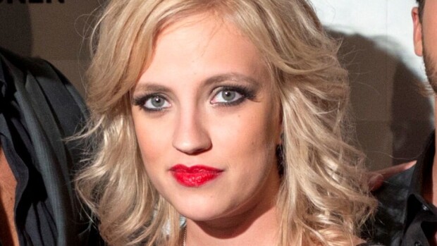 Haloo Helsinki! -Elli ja turkulaislaulaja kuhertelivat karaokessa – kuva! Haloo Helsinki! -Elli ja turkulaislaulaja kuhertelivat karaokessa – kuva!