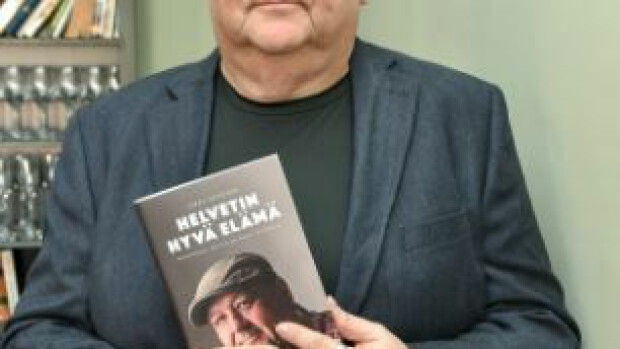 Mikko Kivisellä on pikkuruinen menopeli – kuva! Mikko Kivisellä on pikkuruinen menopeli – kuva!