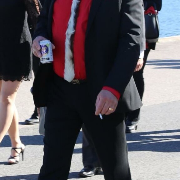 Perankosken ja Hynysen häät: näin vieraat pukeutuivat ”junttityyliin” – kuvat!