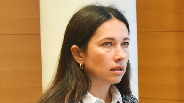 Karalahdelle elatusapukiistan hävinnyt Oksana: Meidän on pakko muuttaa Suomeen! Karalahdelle elatusapukiistan hävinnyt Oksana: Meidän on pakko muuttaa Suomeen!