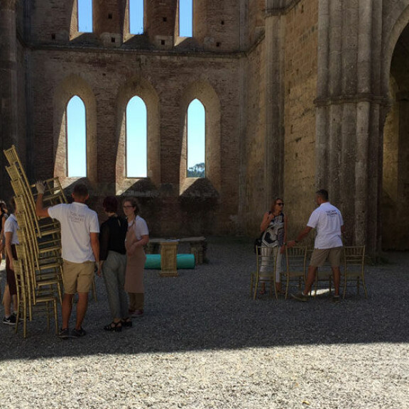 JUURI NYT: Kimin ja Mintun häitä valmistellaan kirkossa - katso!