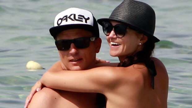 Kimin ja Mintun häät: Tältä näyttää alttari - piinaava matto-ongelma - katso! Kimin ja Mintun häät: Tältä näyttää alttari - piinaava matto-ongelma - katso!