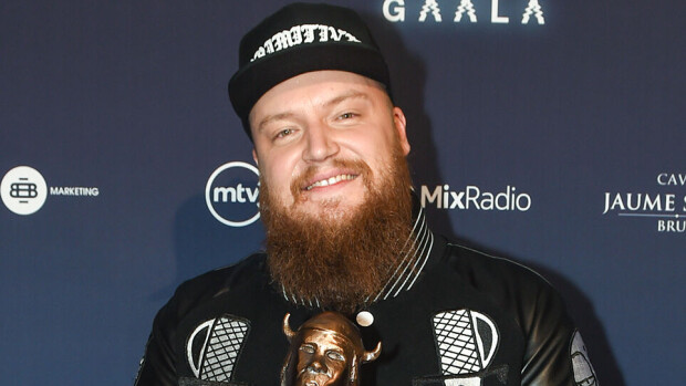 Kasmir kuherteli tyttöystävänsä kanssa avoimesti – kuva! Kasmir kuherteli tyttöystävänsä kanssa avoimesti – kuva!