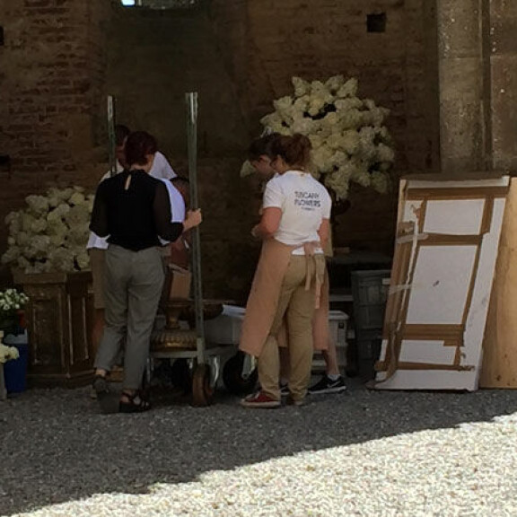 JUURI NYT: Kimin ja Mintun häitä valmistellaan kirkossa - katso!