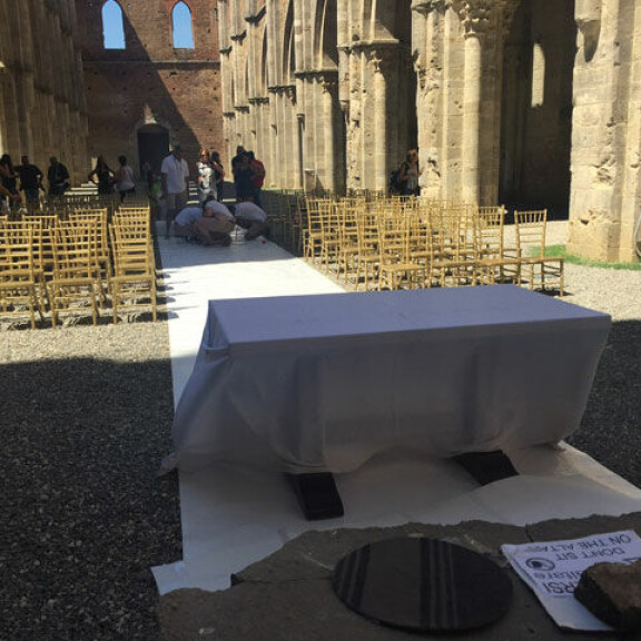 Kimin ja Mintun häät: Tältä näyttää alttari - piinaava matto-ongelma - katso!