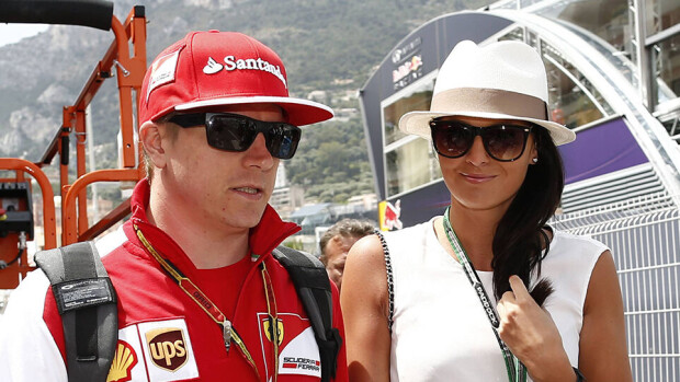 Kimi Räikkönen ja Minttu Virtanen naimisiin Italiassa - 500 000 euron ökyhäät! Kimi Räikkönen ja Minttu Virtanen naimisiin Italiassa - 500 000 euron ökyhäät!