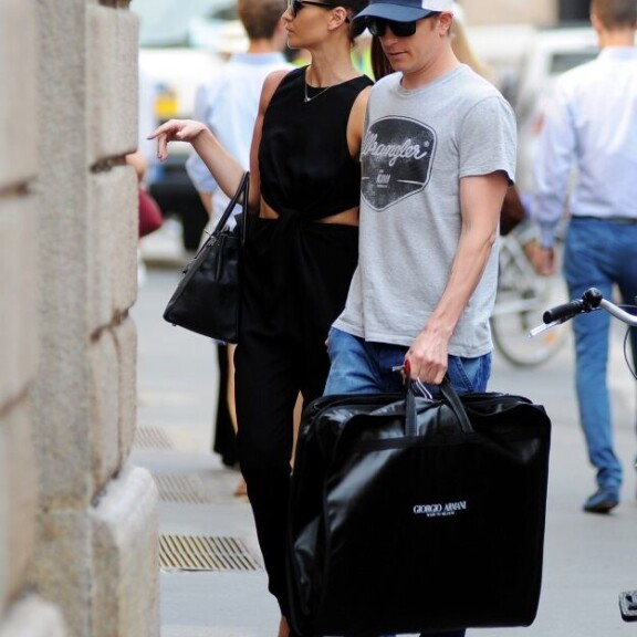 Kimi Räikkönen shoppaili häävaatteita Italiassa – kuvat!