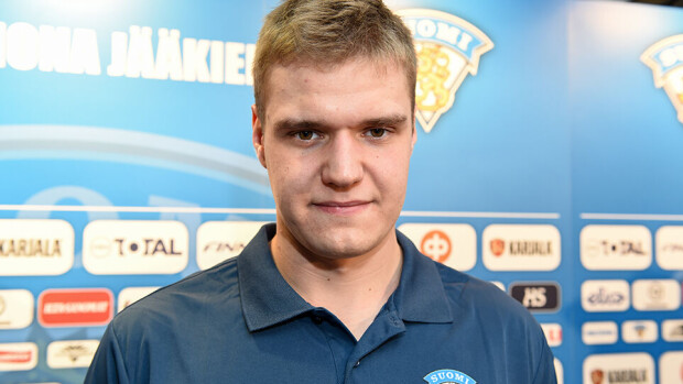 Jestas, minkä povipommin kanssa Leijona-Barkov vietti kiekkotauon - kuvat! Jestas, minkä povipommin kanssa Leijona-Barkov vietti kiekkotauon - kuvat!