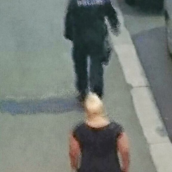 Dramaattiset kuvat: poliisi vei Henna Kalinaisen – rappukäytävä veressä!