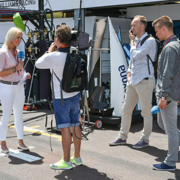Seiska vieraili Formulasirkuksen kuvauksissa: kuvakooste!
