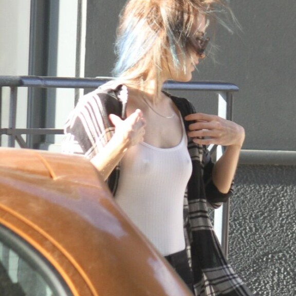 Sannin ja Eveliinan katutyyli: vilkkuvia nännejä ja tiukkoja housuja – kuvat!