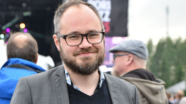Mitä ihmettä, Tuomas Enbuske haastatteli kultaansa aamu-tv:ssä?! Mitä ihmettä, Tuomas Enbuske haastatteli kultaansa aamu-tv:ssä?!