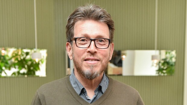Entinen Salkkari-tähti Jouko Keskinen työskentelee yhä Jonna-tyttärensä kanssa! Entinen Salkkari-tähti Jouko Keskinen työskentelee yhä Jonna-tyttärensä kanssa!
