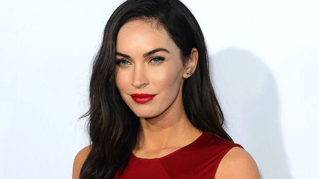 Megan Foxin outo sotku: avioero ja uusi lapsi! Megan Foxin outo sotku: avioero ja uusi lapsi!