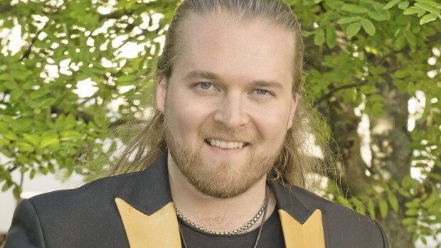 Avoliitossa elävä Tango-Teemu pelehti vieraan naisen kanssa! Avoliitossa elävä Tango-Teemu pelehti vieraan naisen kanssa!