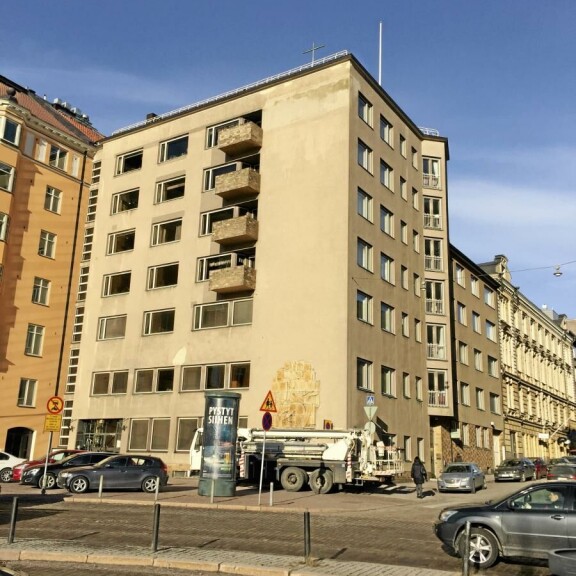 Hanna-Maria Seppälä ja Anssi Hintsa muuttivat merenrantaan Helsingin keskustaan!