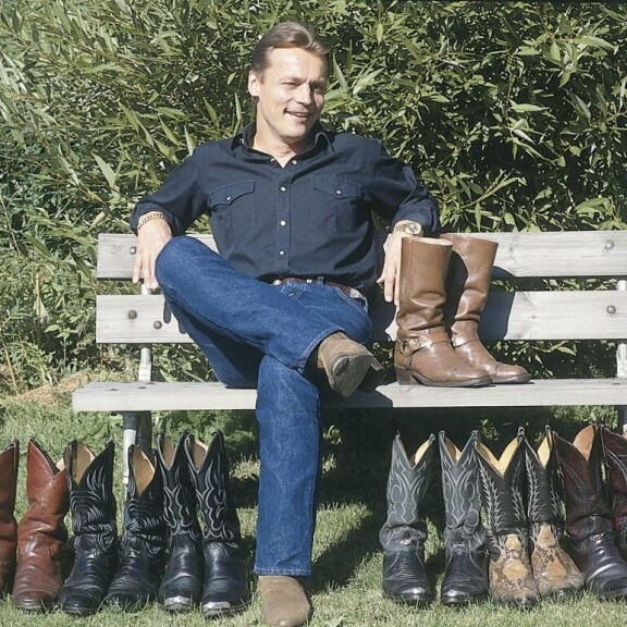 Timo T.A. Mikkosen legendaariset cowboy-bootsit mynnissä: lähtevät puoli-ilmaiseksi!