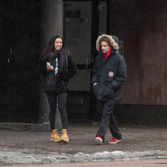 Eron kiistänyt Juno aamuvierailulla seksipommin kotona - paparazzikuvat!