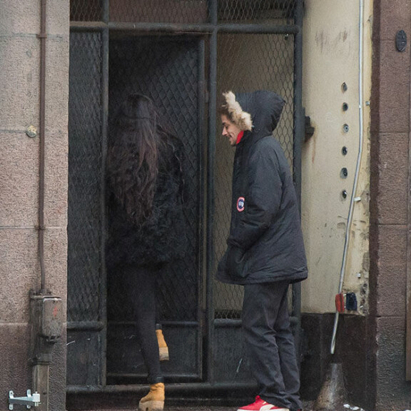 Eron kiistänyt Juno aamuvierailulla seksipommin kotona - paparazzikuvat!