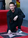 X-Files - Salaiset kansiot palaa ruutuun - David Duchovny sai oman tähden!