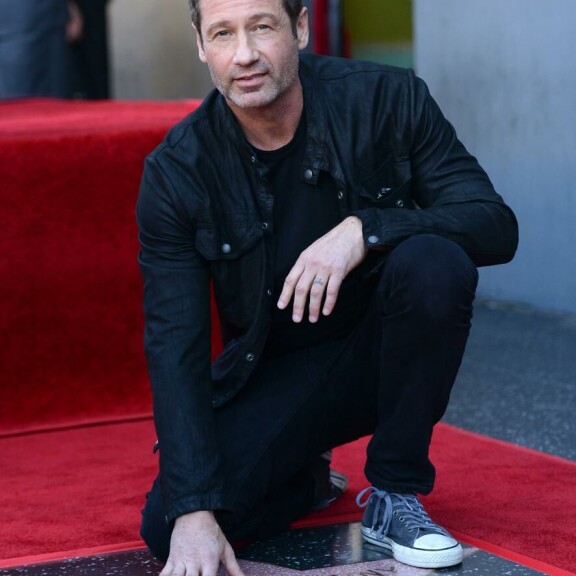 X-Files - Salaiset kansiot palaa ruutuun - David Duchovny sai oman tähden!