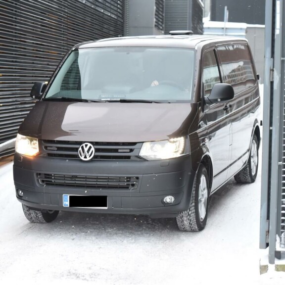 Näin KRP salakuljetti prostituoitu-Saaran Aarnion oikeudenkäyntiin - kuvat!