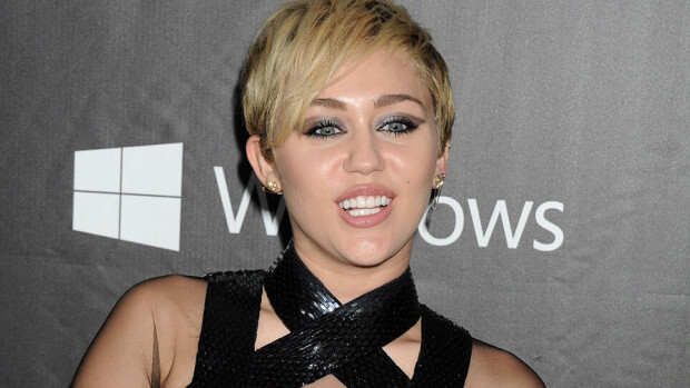 Tässä on Miley Cyrusin kohuttu nännikuva - alastonkuva oli liikaa Instagramille! Tässä on Miley Cyrusin kohuttu nännikuva - alastonkuva oli liikaa Instagramille!