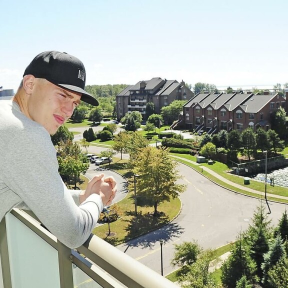 Suomalainen NHL-lupaus esitteli kotinsa: Onko haku päällä, Rasmus?
