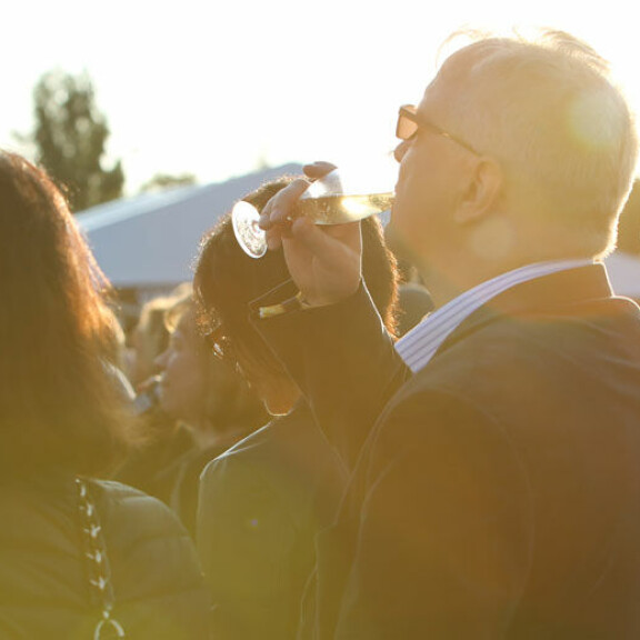 Paparazzi iski: ministeri juhli kosteasti Jazzeilla!