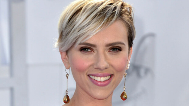 Tuore äiti Scarlett Johansson on uskomattoman hoikassa kunnossa - kuvat! Tuore äiti Scarlett Johansson on uskomattoman hoikassa kunnossa - kuvat!