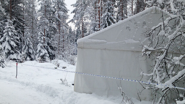 Opiskelijatytön surmasta epäillyn vangitsemisoikeudenkäynti viivästyi: ”vaati tulkkia v****illakseen?!” Opiskelijatytön surmasta epäillyn vangitsemisoikeudenkäynti viivästyi: ”vaati tulkkia v****illakseen?!”